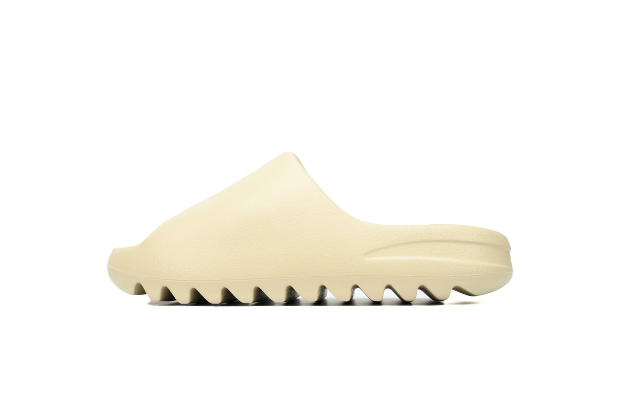 Adidas Yeezy Slapi Bone - prezentare produs