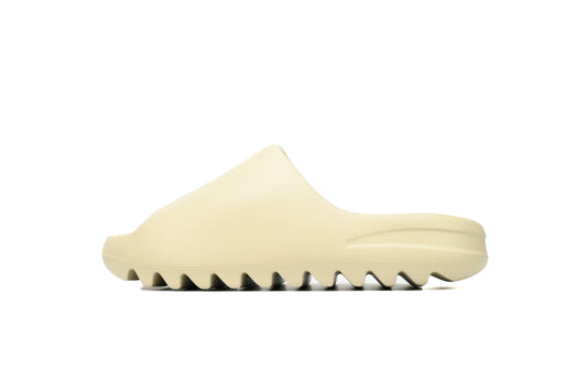 Adidas Yeezy Slapi Bone - prezentare produs