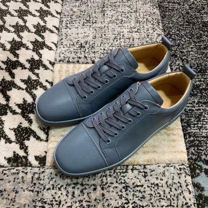 Christian Louboutin Clasic Gri Low - prezentare produs
