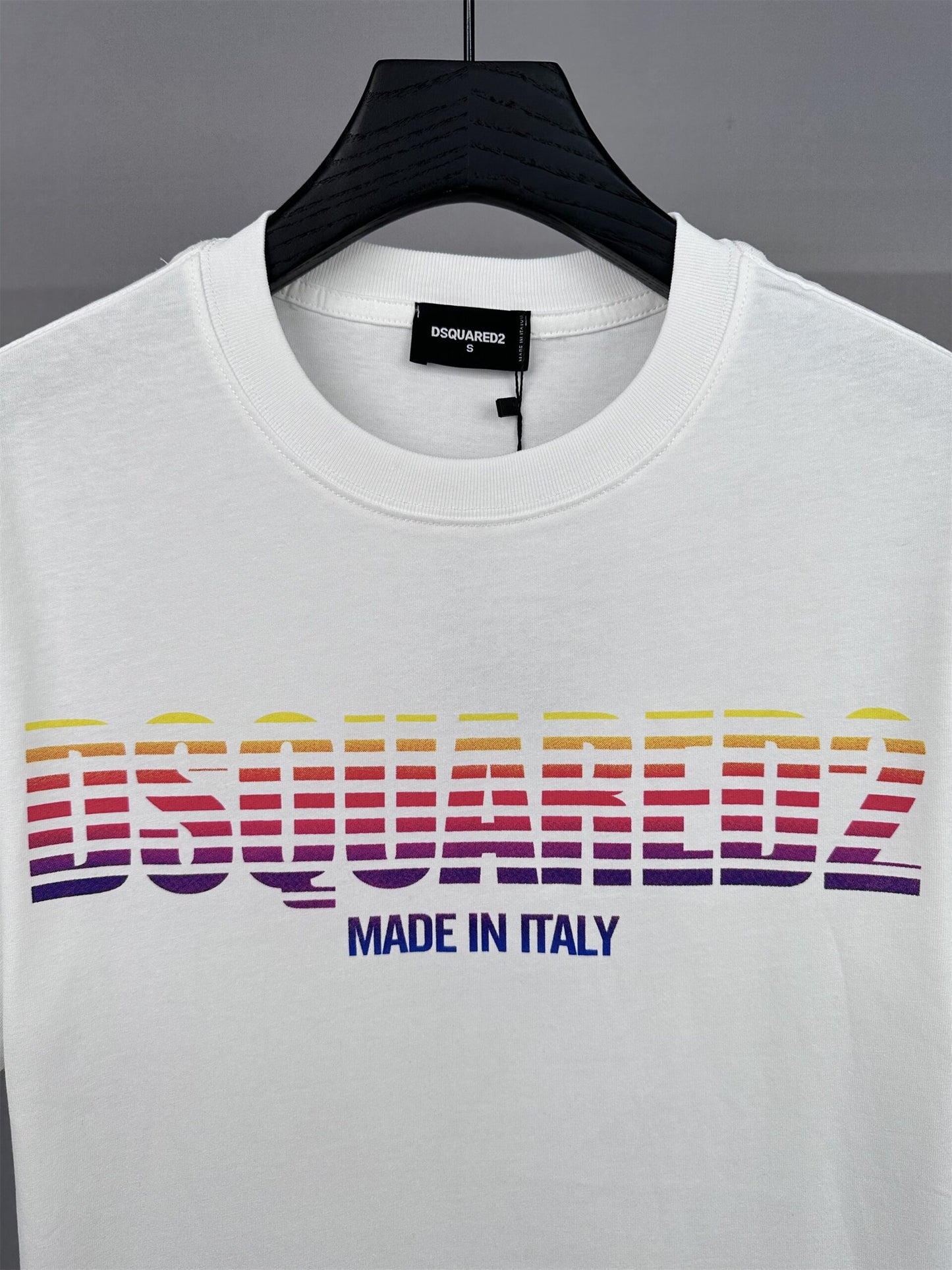 Dsquared2 T Cămașă Dt032 - prezentare produs
