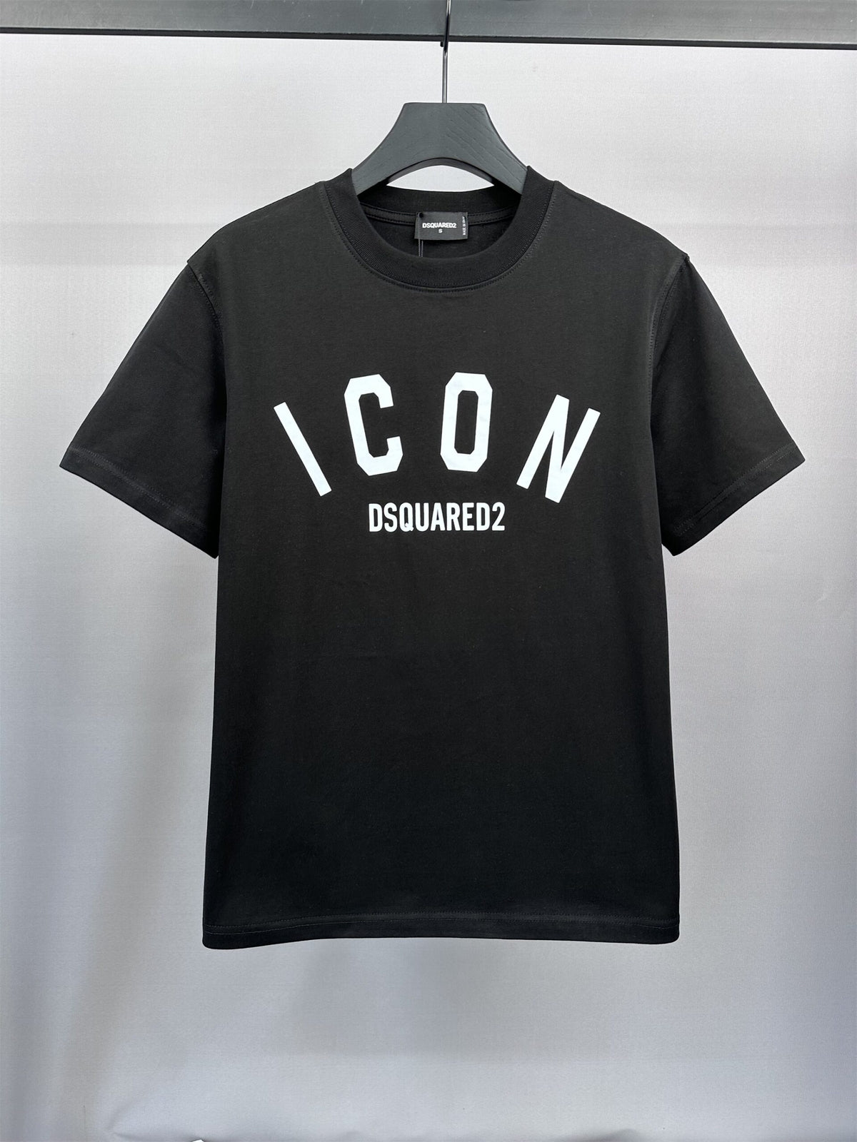 Dsquared2 T Cămașă Dt011 - prezentare produs