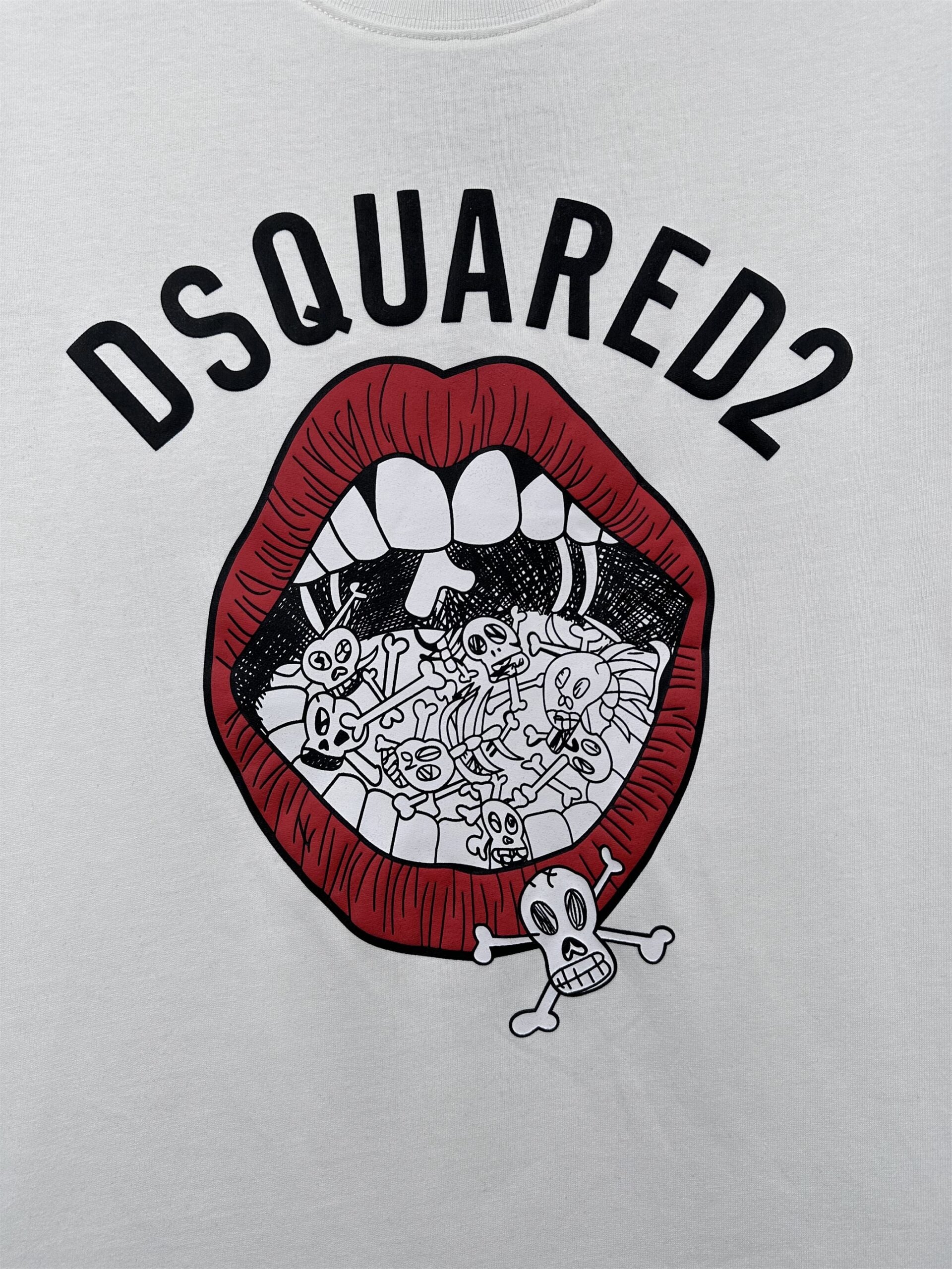 Dsquared2 T Cămașă Dt037 - prezentare produs