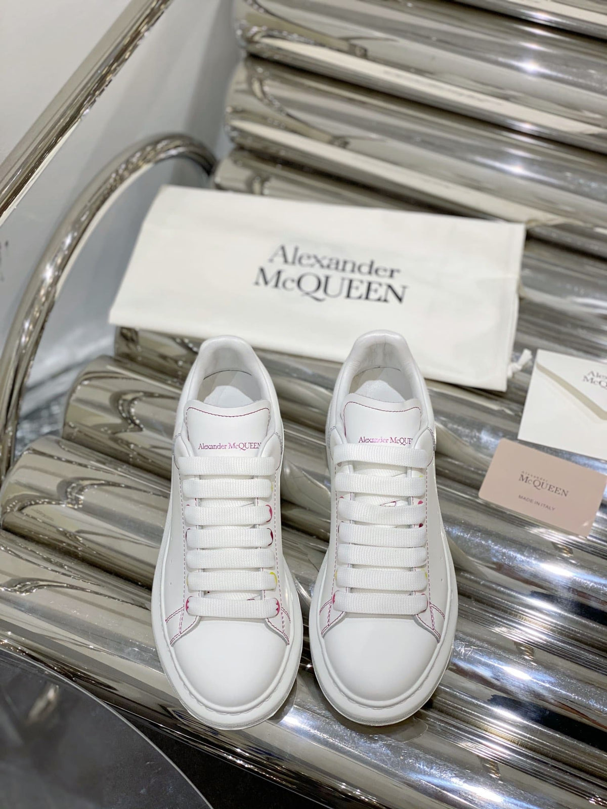 Alexander McQueen Alb Multicolor - prezentare produs