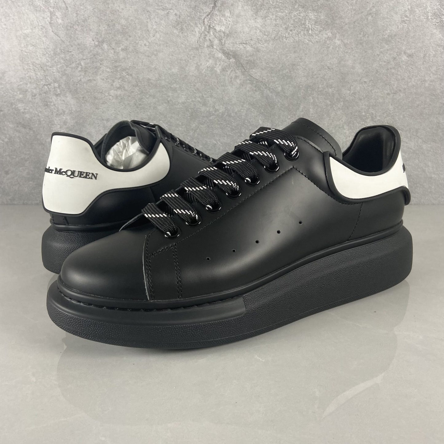 Alexander McQueen Negru And Alb Pantofi sport - prezentare produs