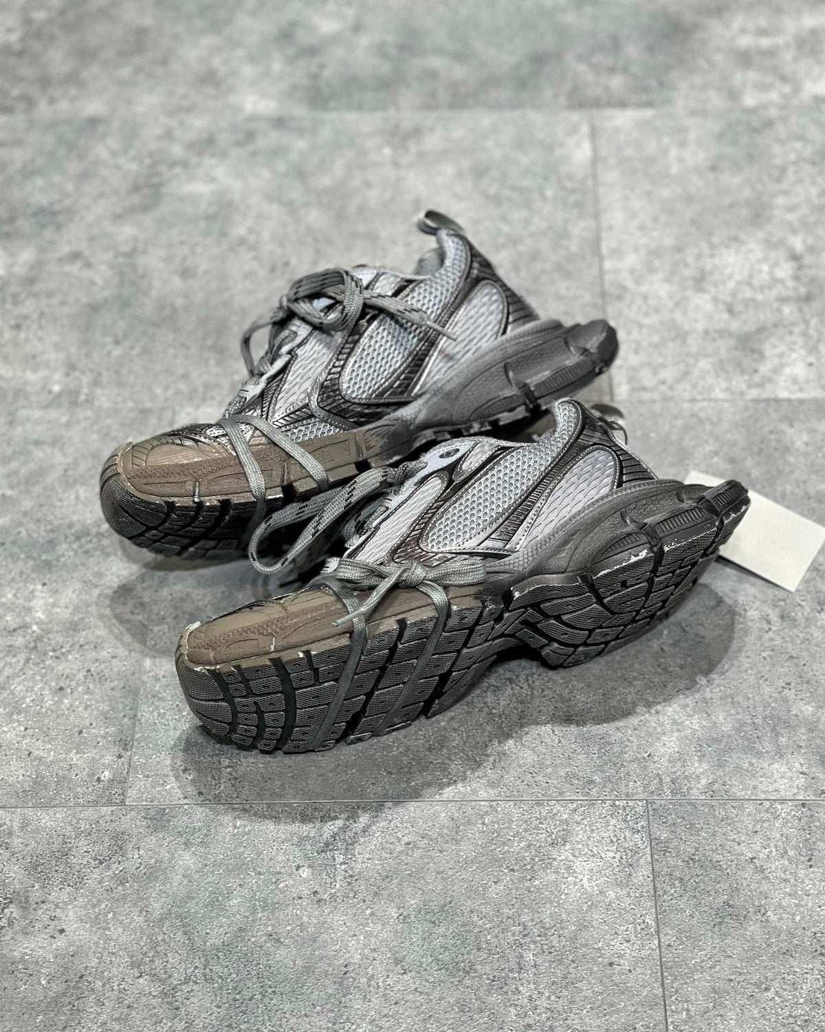 Balenciaga 3XL Gri - prezentare produs