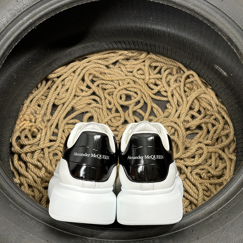 Alexander McQueen Negru Piele - prezentare produs