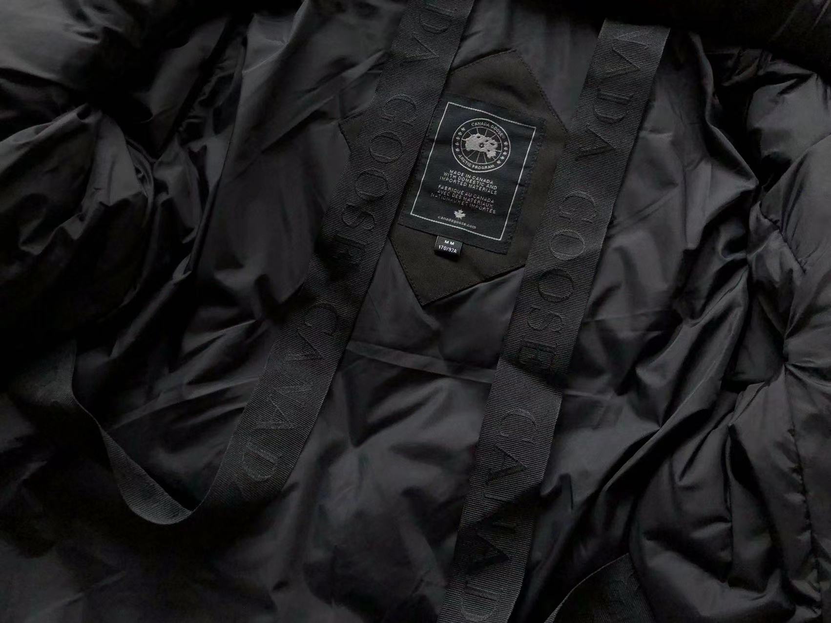 Canada Goose Down Geacă Mountain Geacă - prezentare produs