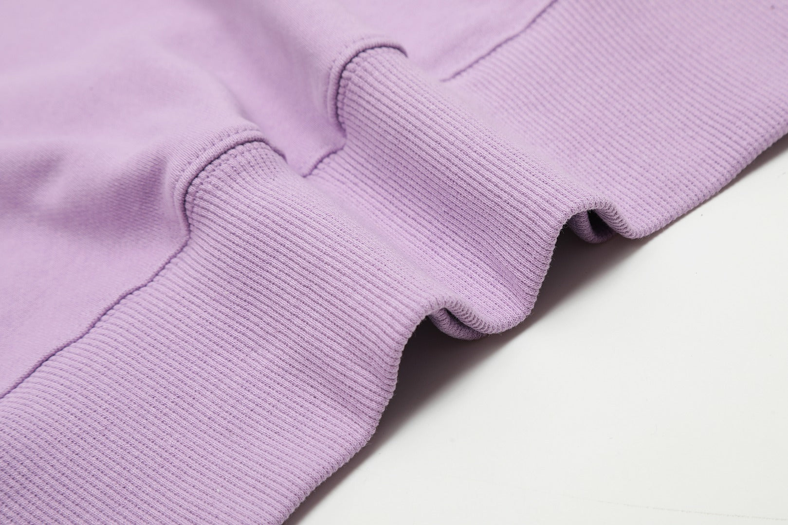 Ami Paris Pulover Violet - prezentare produs