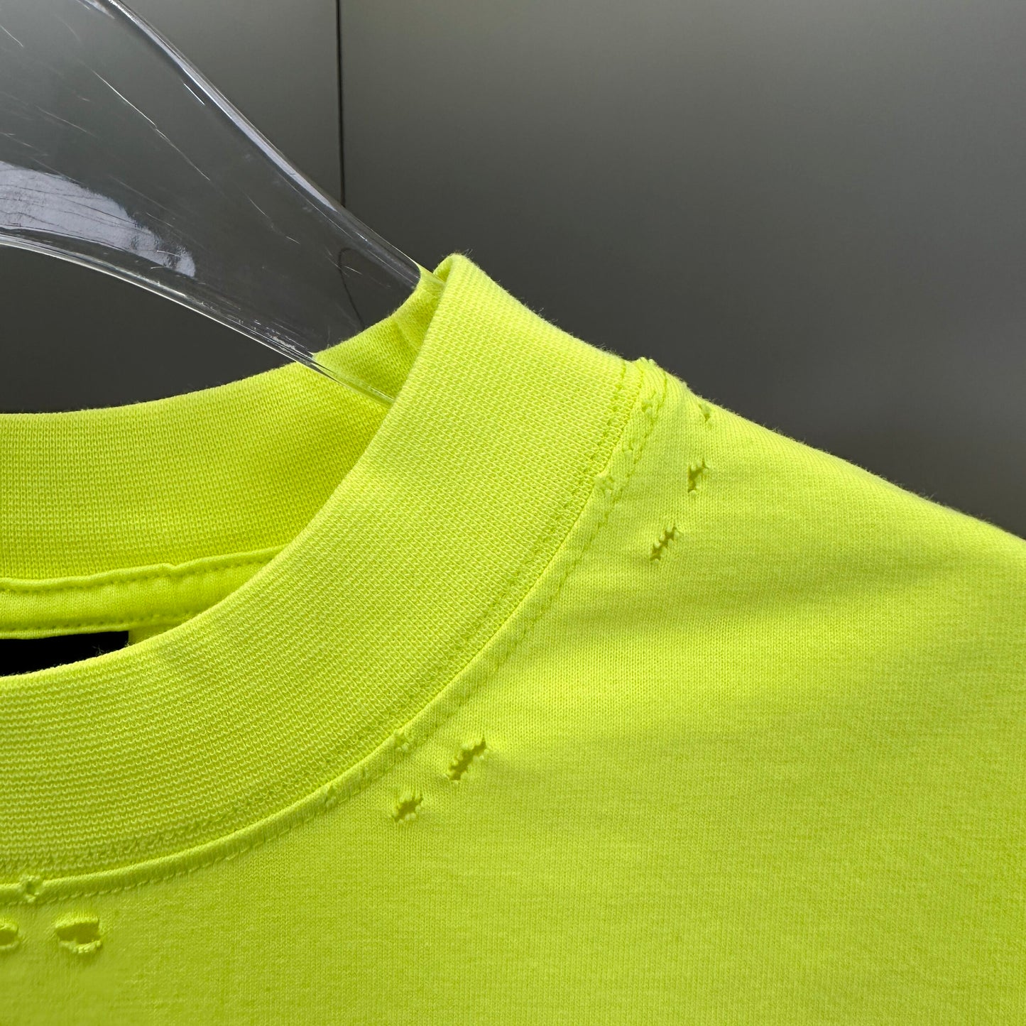 Balenciaga T Cămașă Exclusive - prezentare produs
