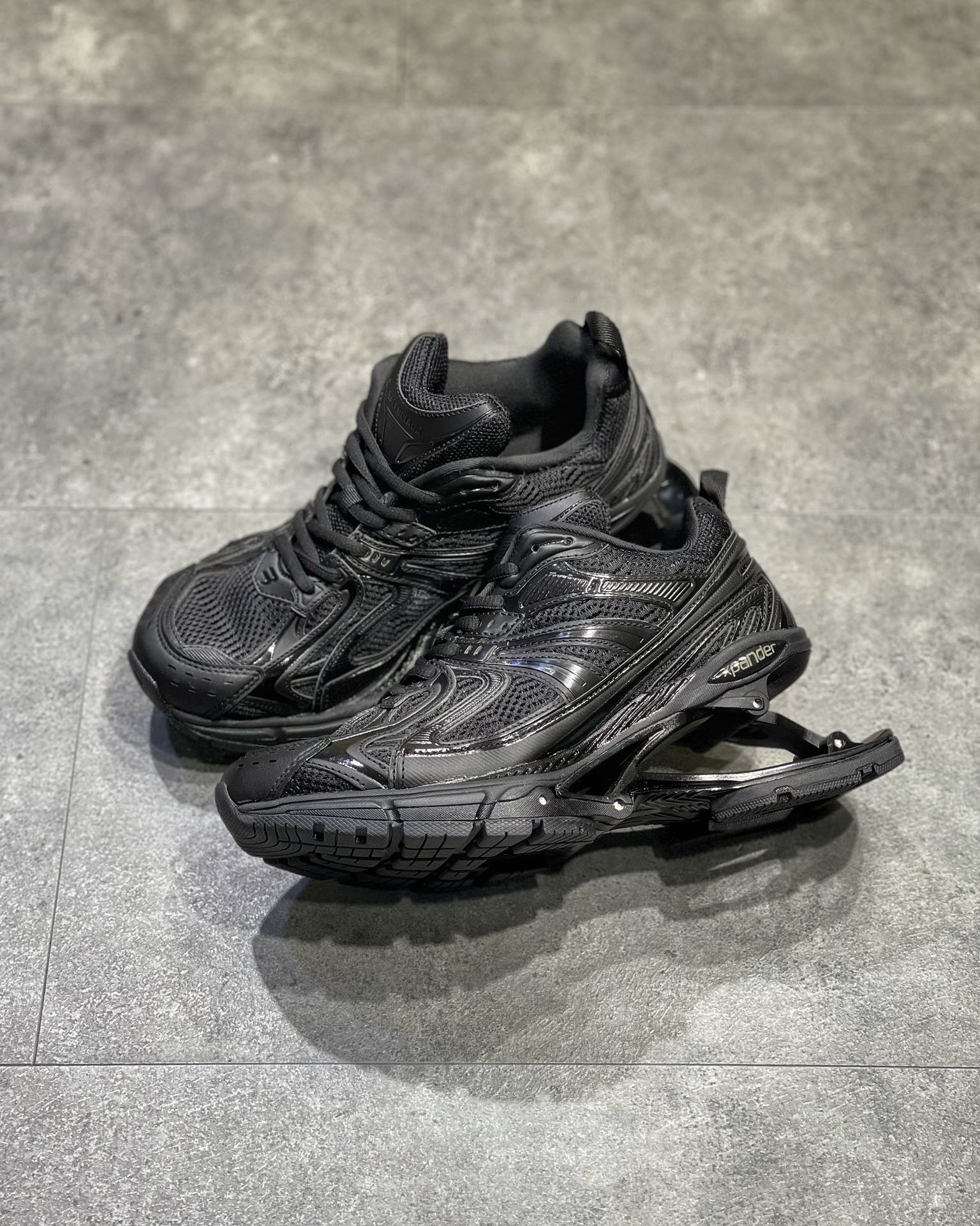 Balenciaga X Pande Negru Pantofi sport - prezentare produs