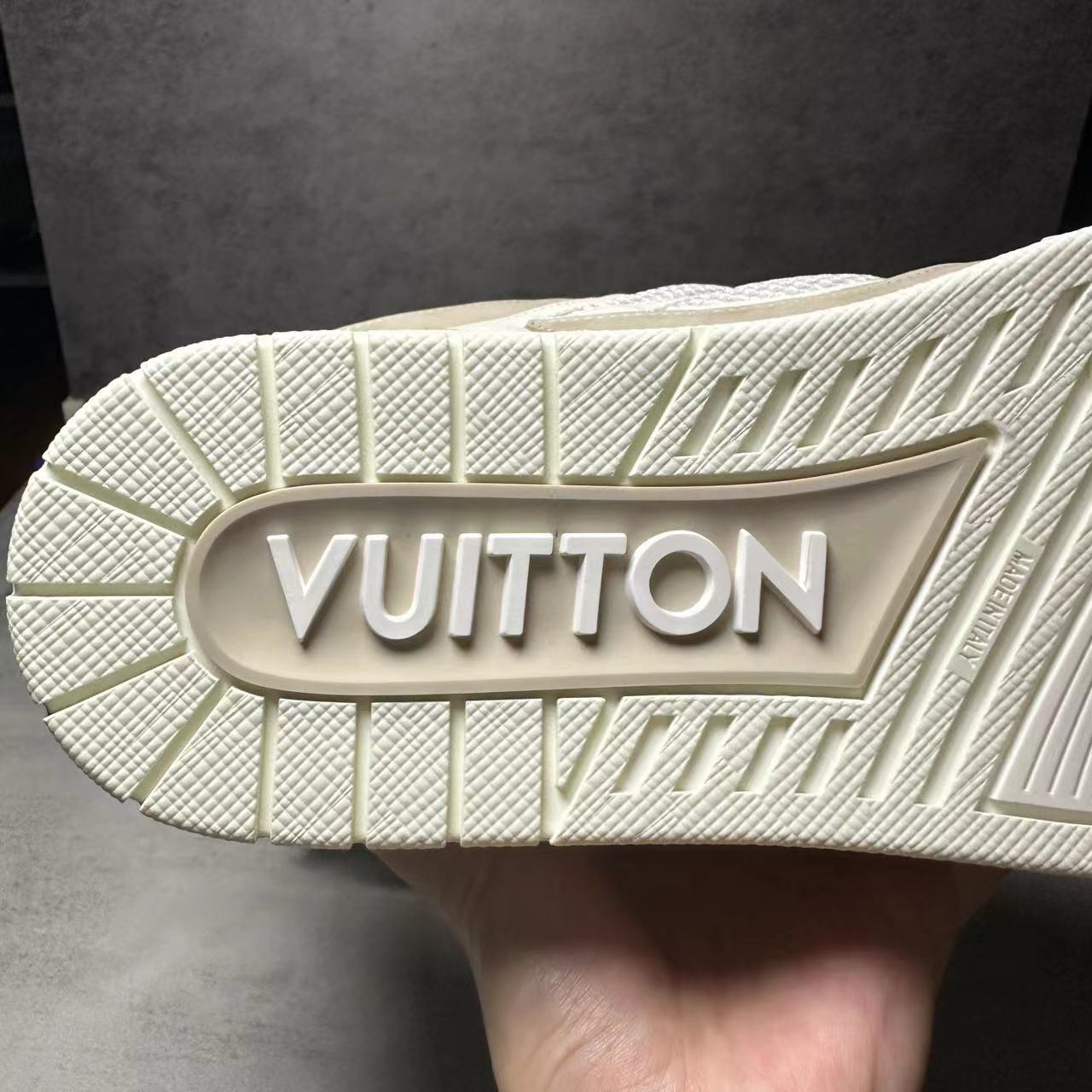 Louis Vuitton LV Skate Crem Pantofi sport - prezentare produs