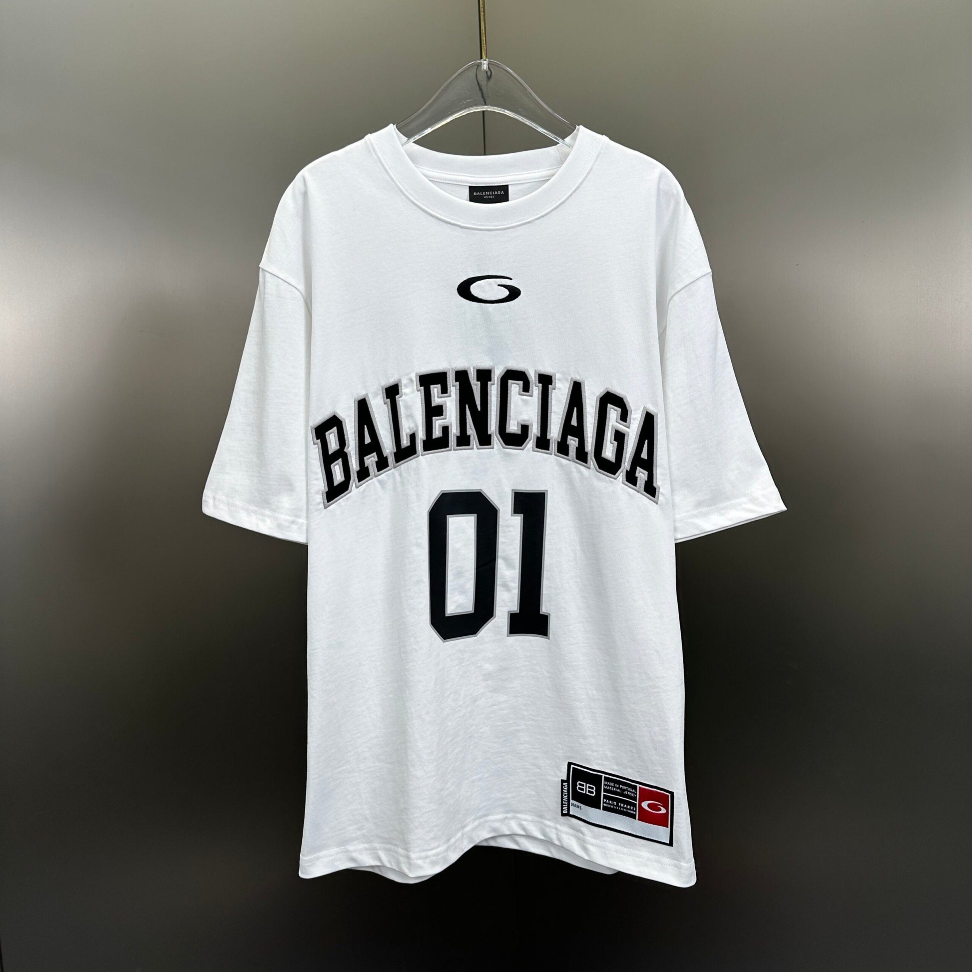 Balenciaga Tricou Exclusive - prezentare produs