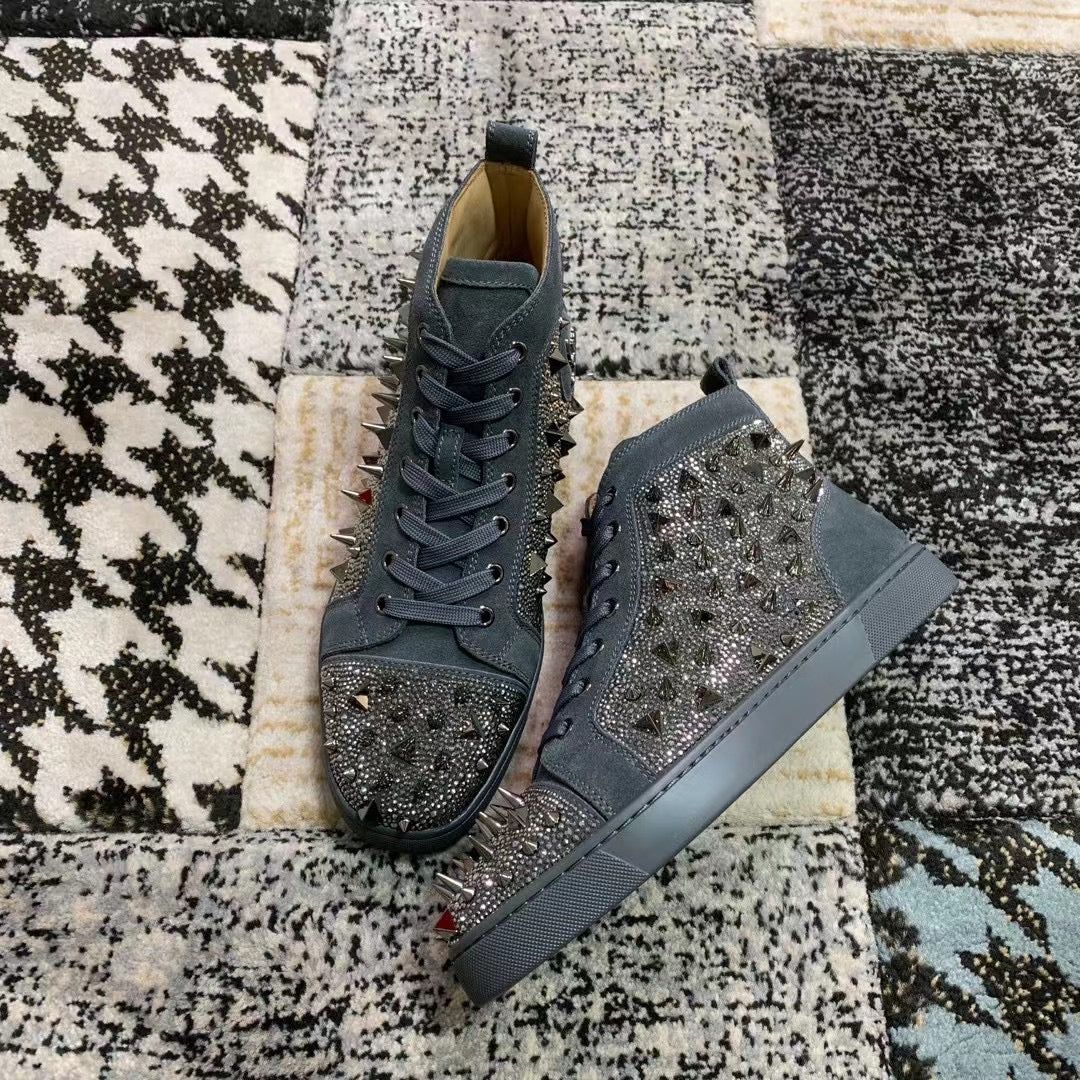 Christian Louboutin Gri Spikes High Luxury - prezentare produs