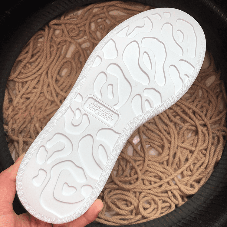 Alexander McQueen Electric Roz - prezentare produs