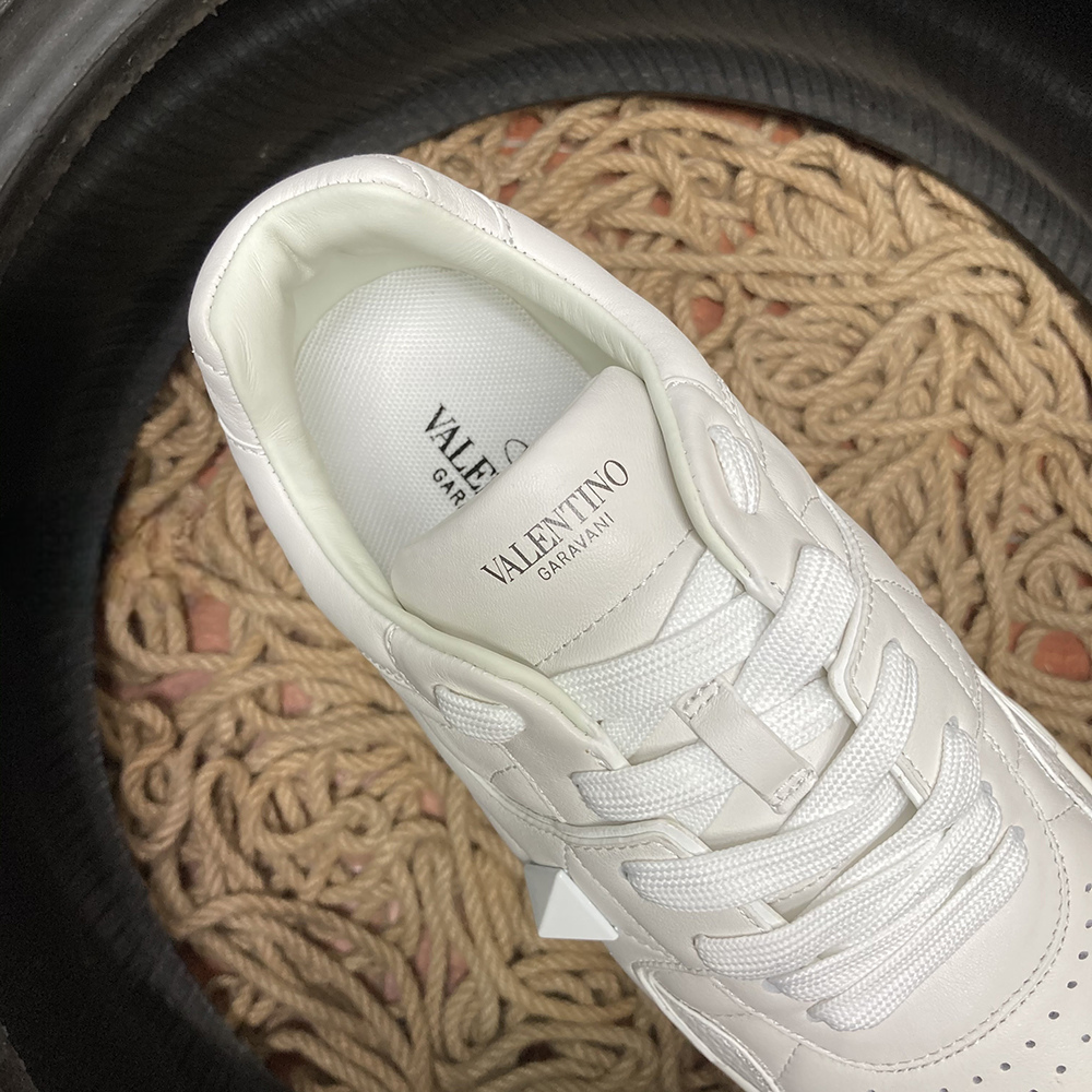 Valentino 10 - prezentare produs