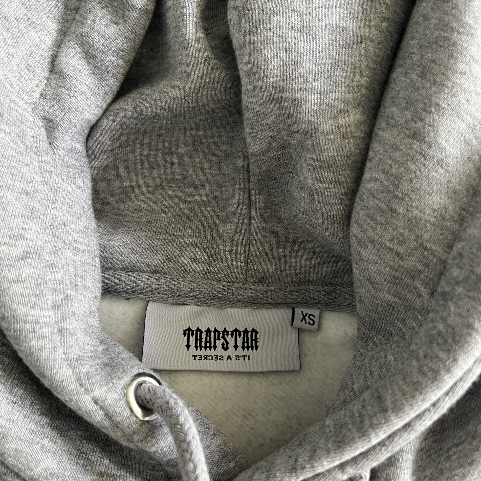Trapstar Trening Chenille Gri Albastru Alb - prezentare produs