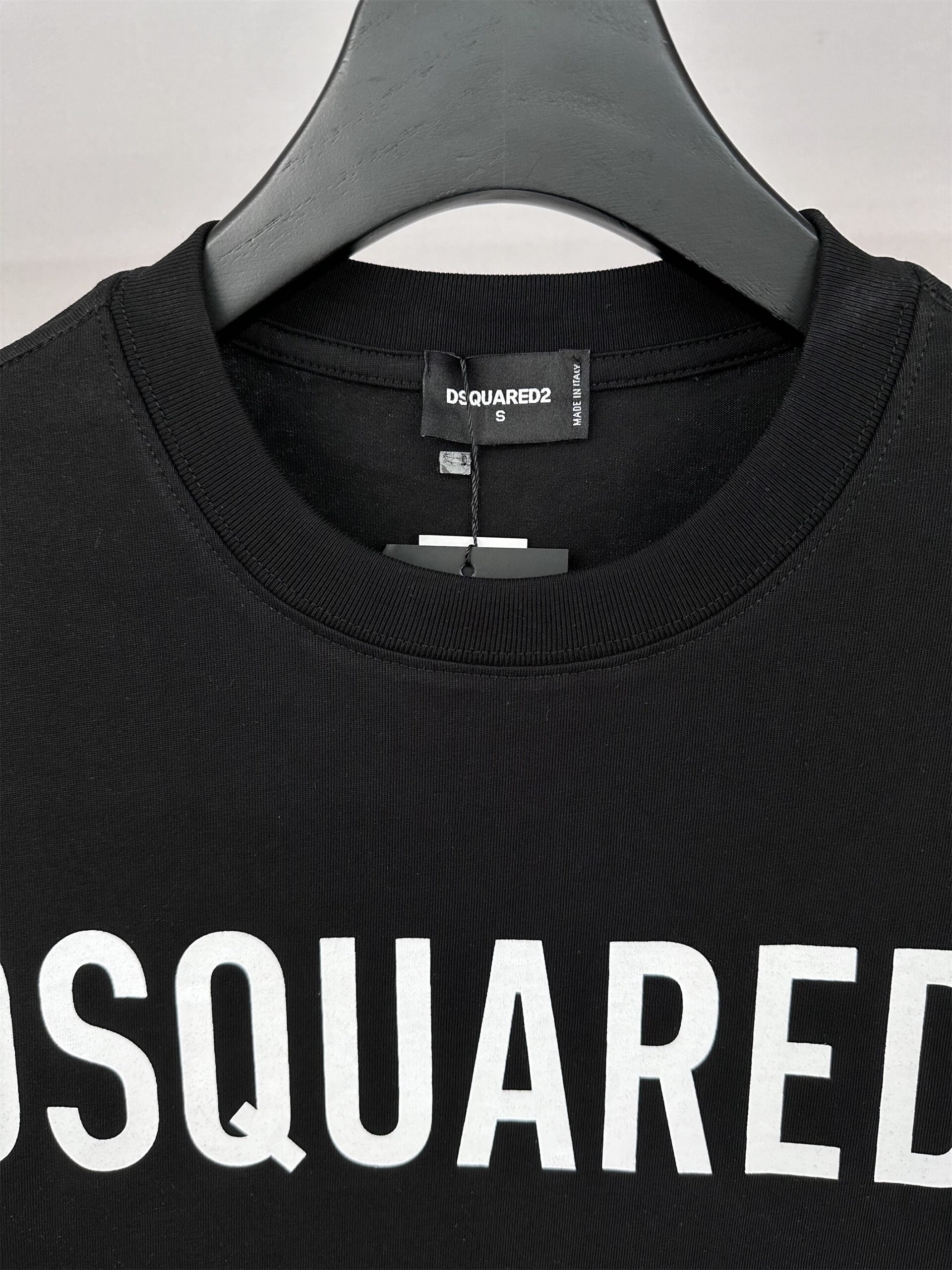 Dsquared2 T Cămașă Dt044 - prezentare produs