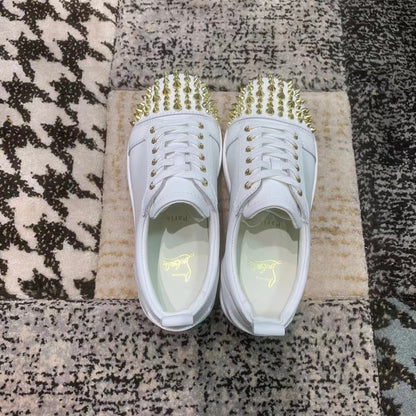 Christian Louboutin Alb Auriu Spikes Low - prezentare produs