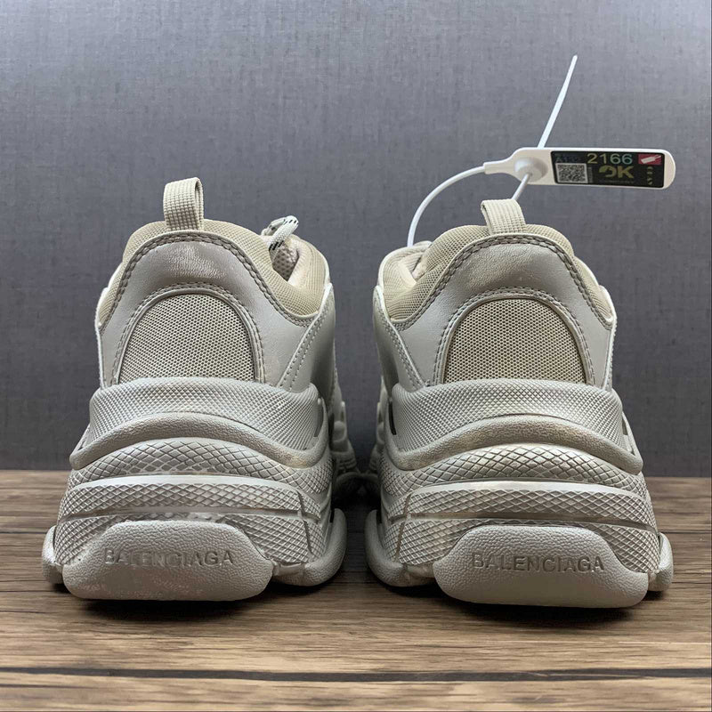 Balenciaga Triple S Bej Pantofi sport - prezentare produs
