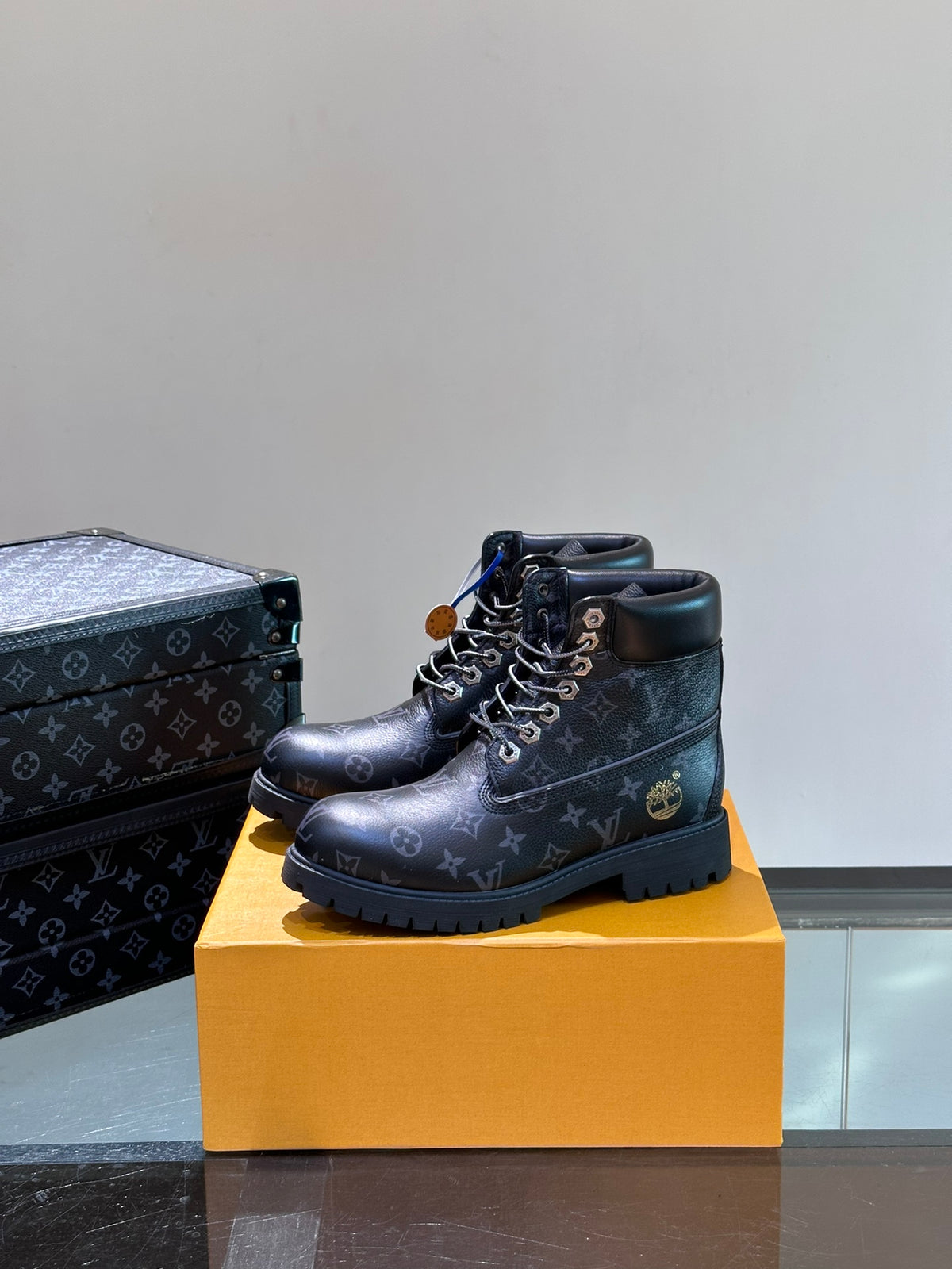 Louis Vuitton LV X Timberland Ghete Negru Piele - prezentare produs
