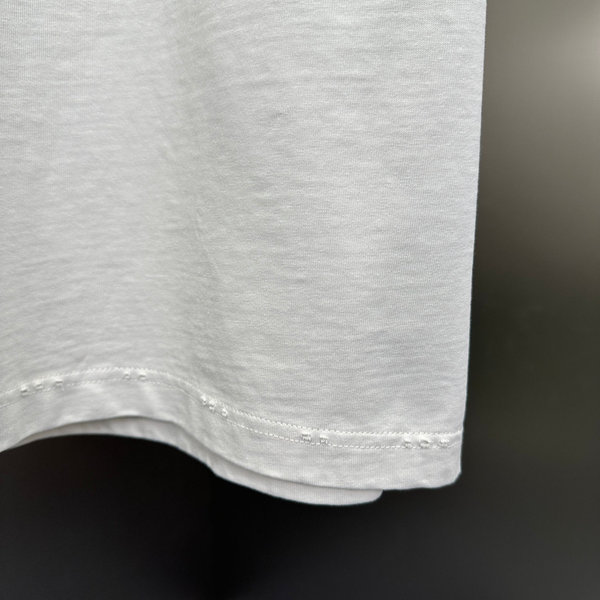 Balenciaga T Cămașă Exclusive - prezentare produs