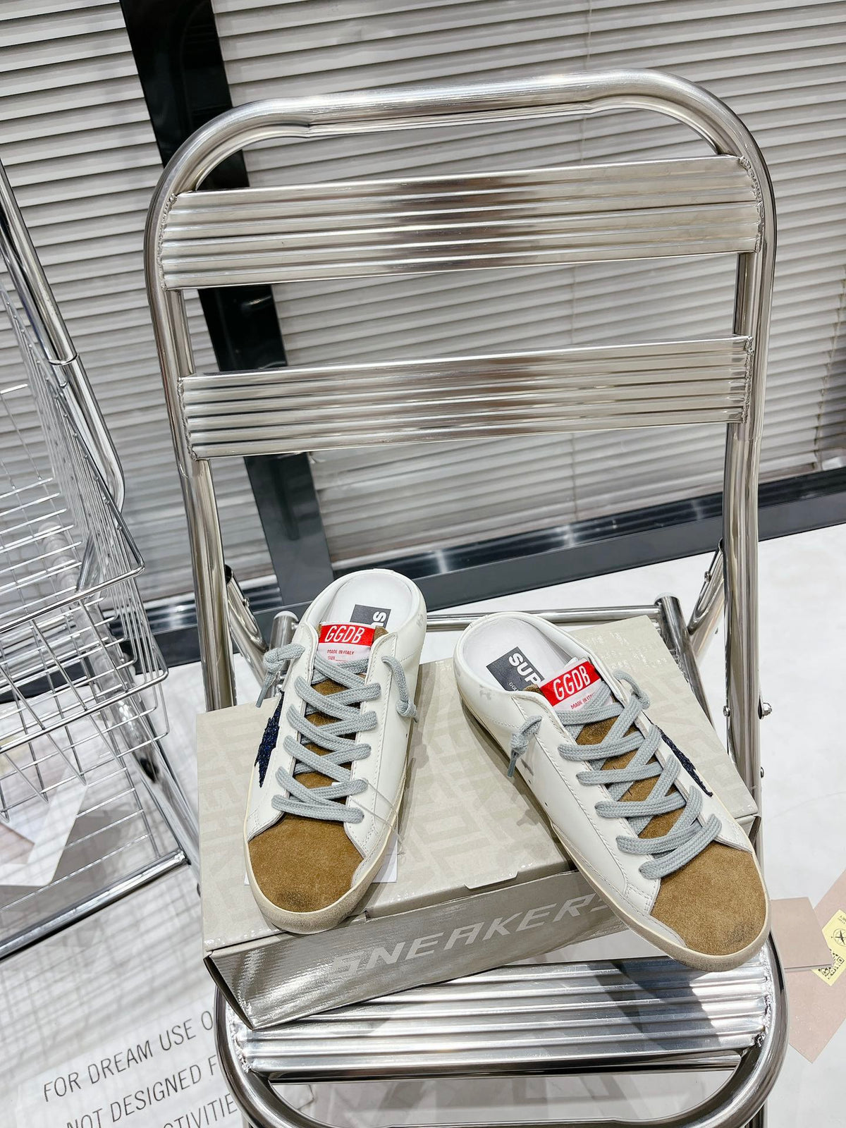 Golden Goose Deluxe G51 Pantofi sport - prezentare produs