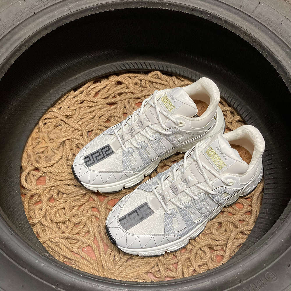 Versace Trigreca V19 Pantofi sport - prezentare produs