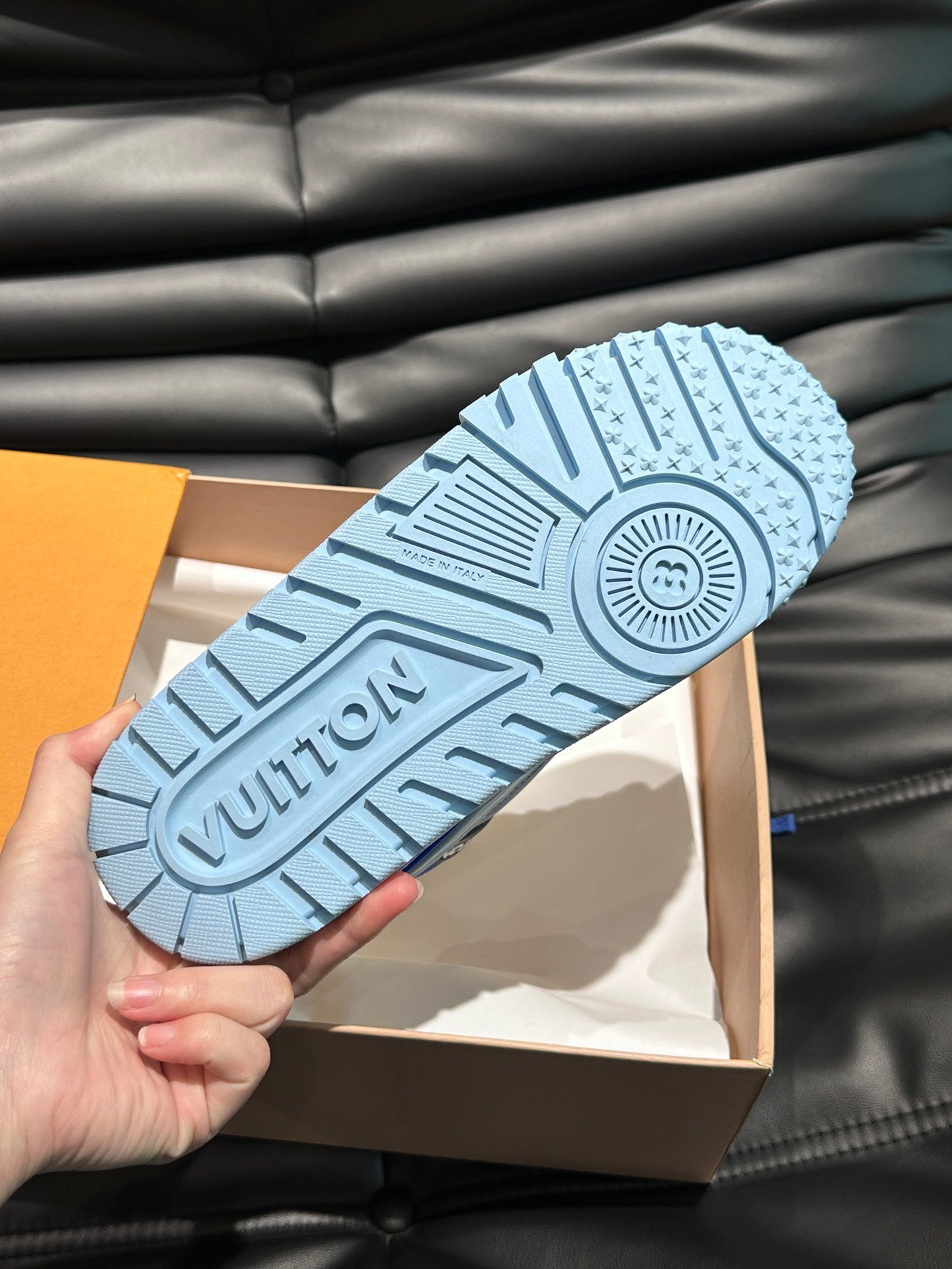 Louis Vuitton LV Trainers Maxi Albastru - prezentare produs
