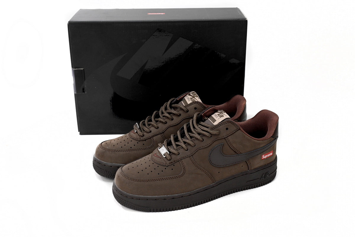 Nike Air Force X Supreme Maro - prezentare produs