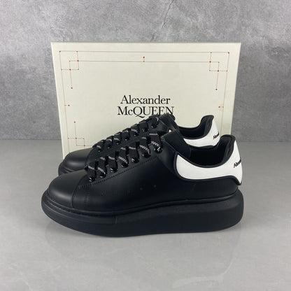 Alexander McQueen Negru And Alb - prezentare produs