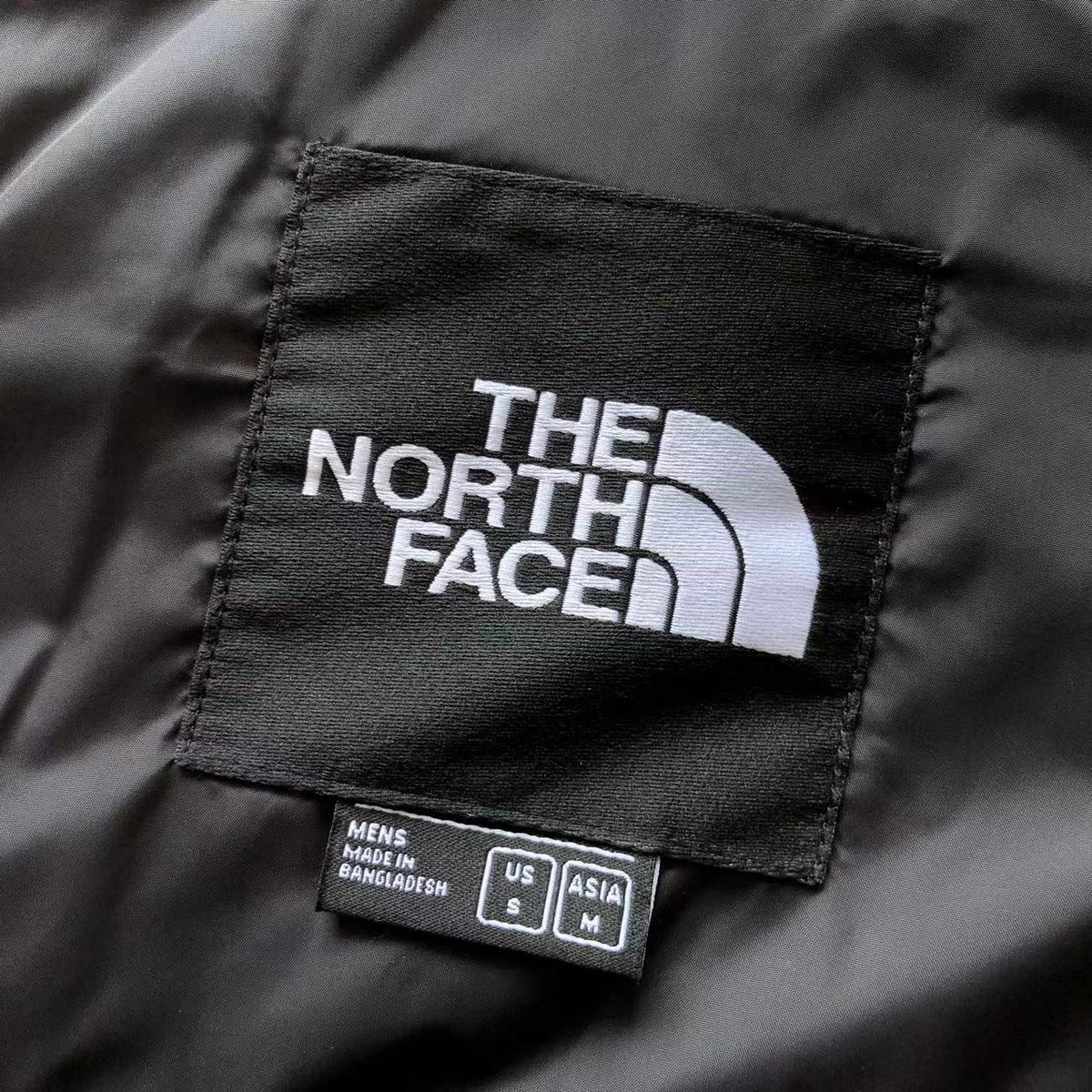 The North Face 700 Zebra Pattern Pantofi sport - prezentare produs