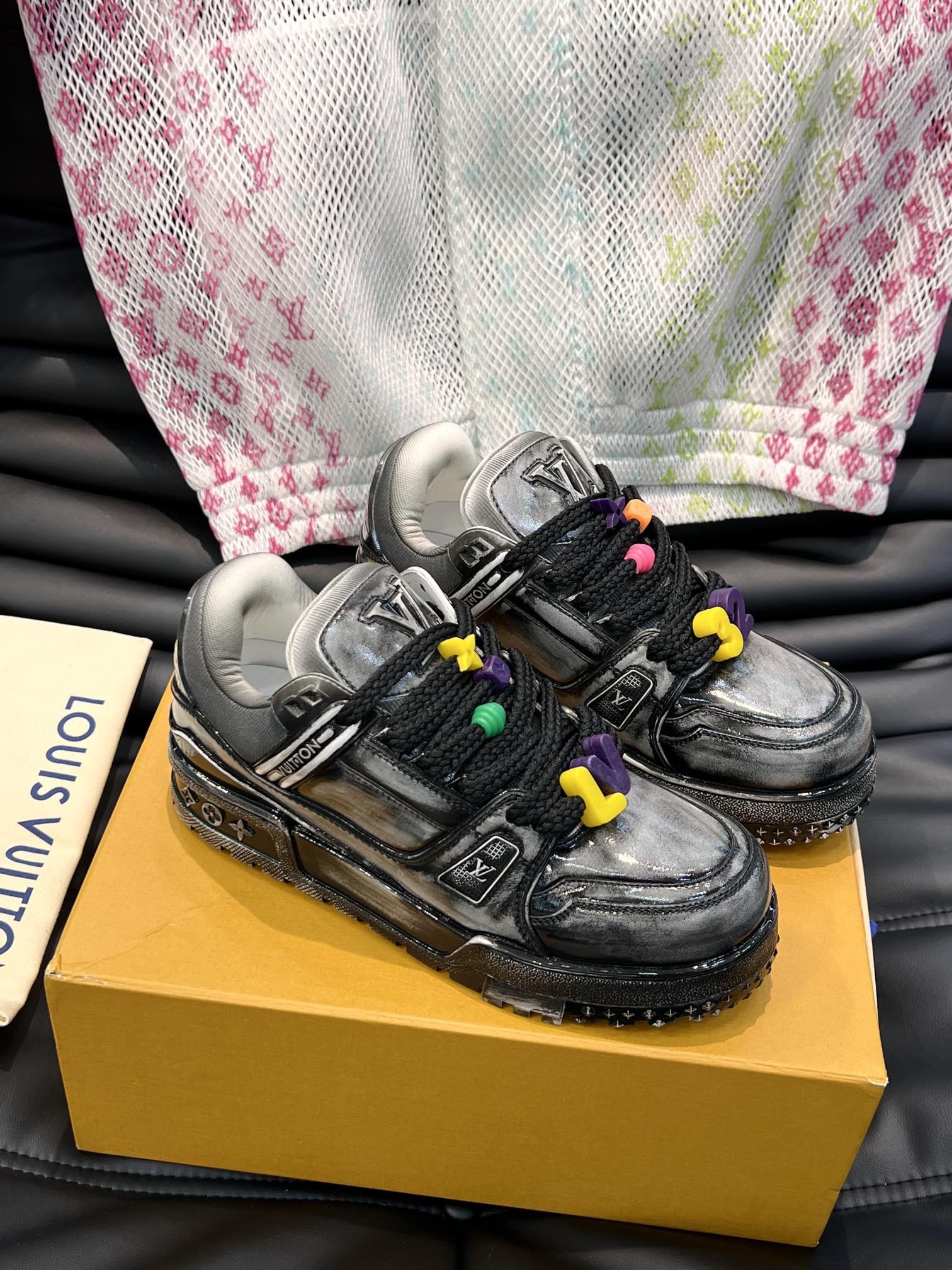 Louis Vuitton LV Pantofi sport Maxi Negru Faded - prezentare produs
