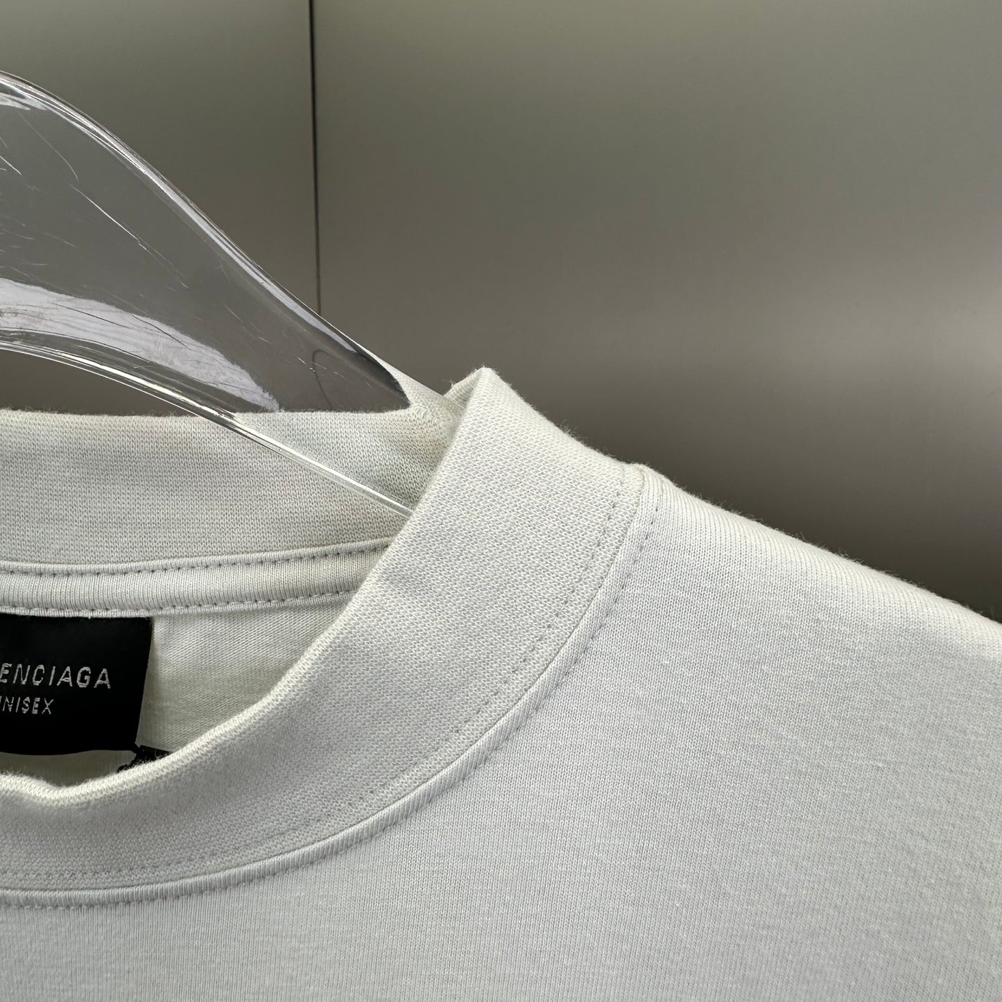 Balenciaga T Cămașă Exclusive - prezentare produs