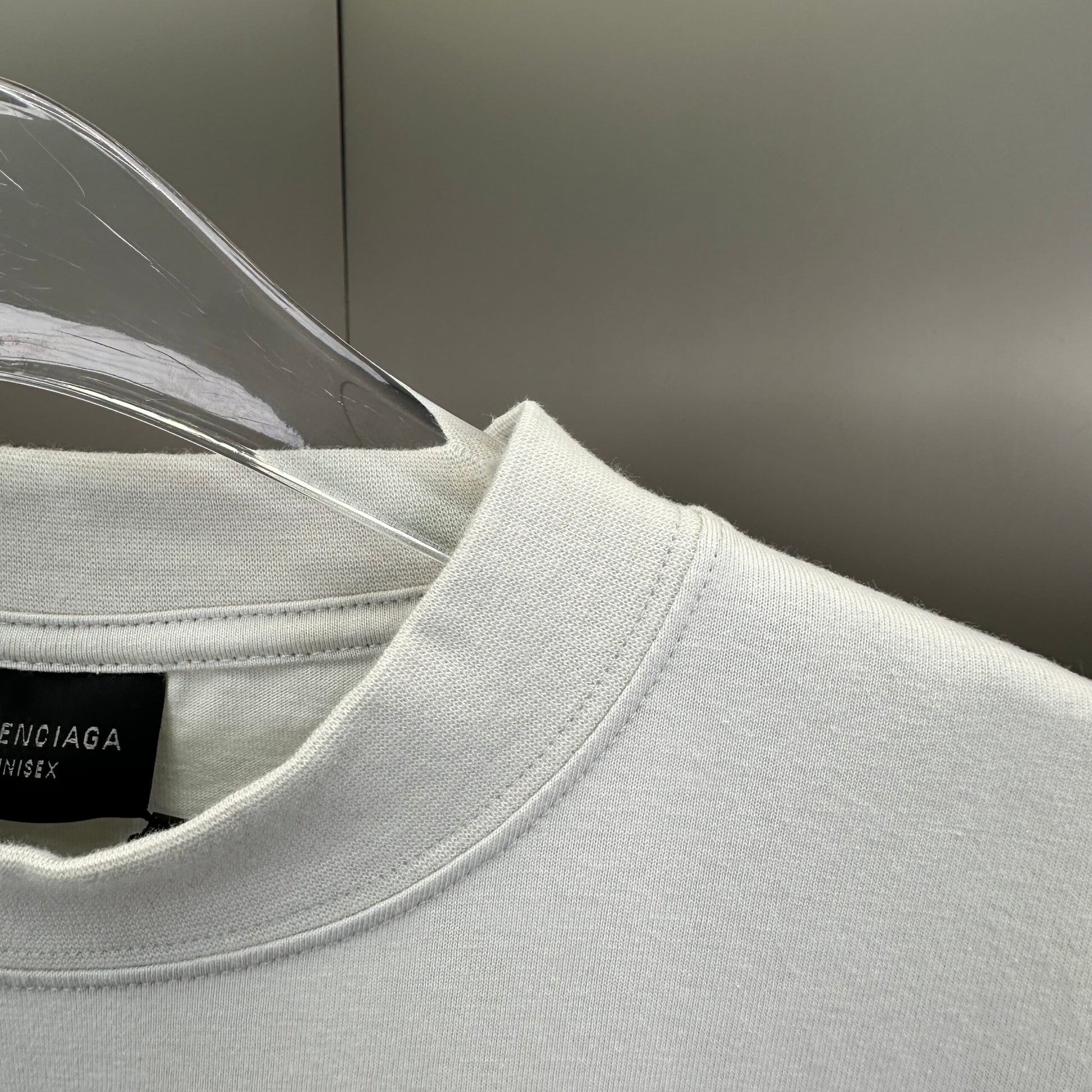 Balenciaga T Cămașă Exclusive - prezentare produs
