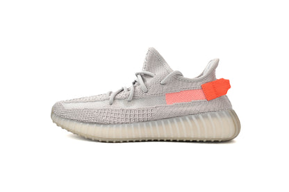 Adidas Yeezy 350 V2 Tail Deschis - prezentare produs