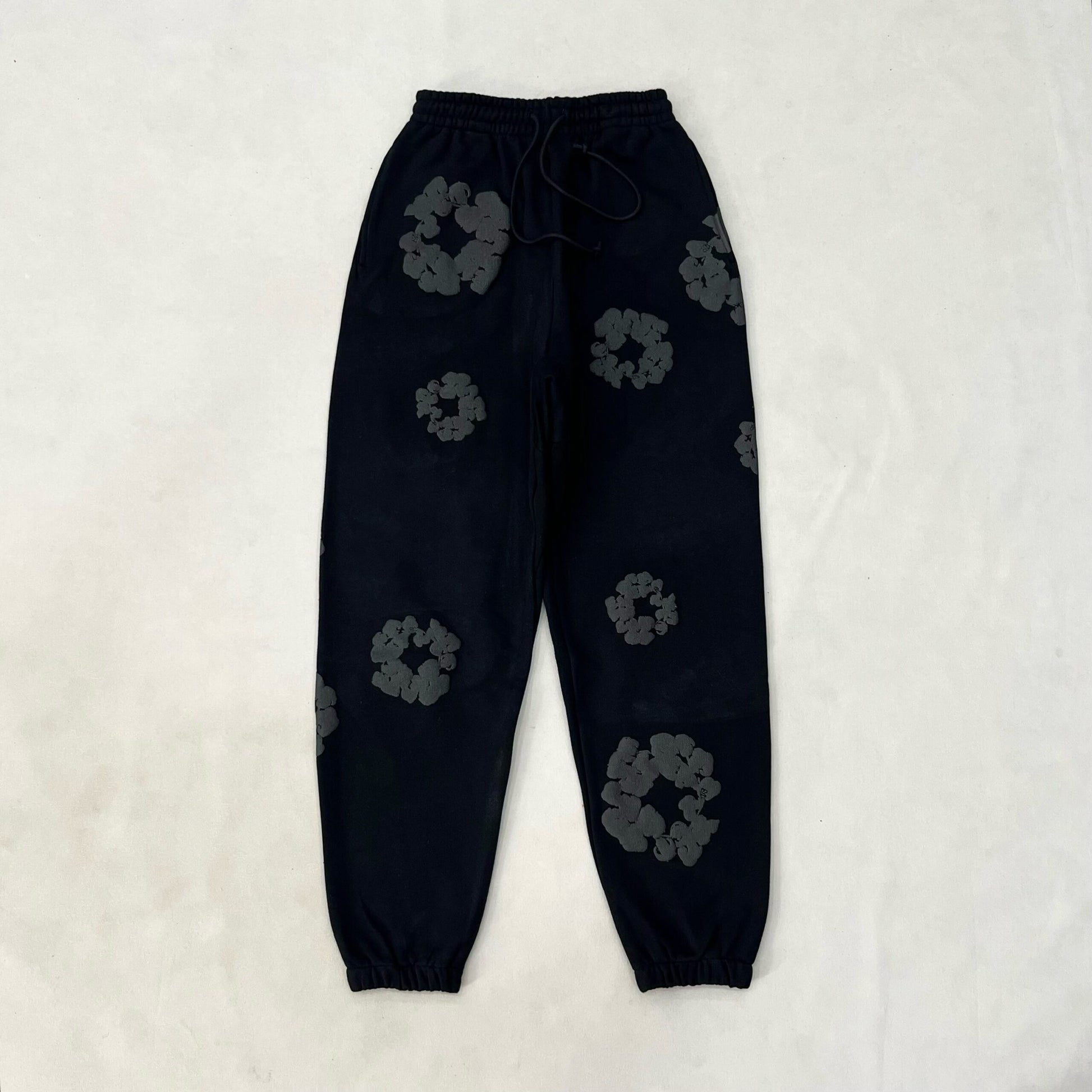 Denim Tears Sweatpants All Colors Price For One Trousers - prezentare produs