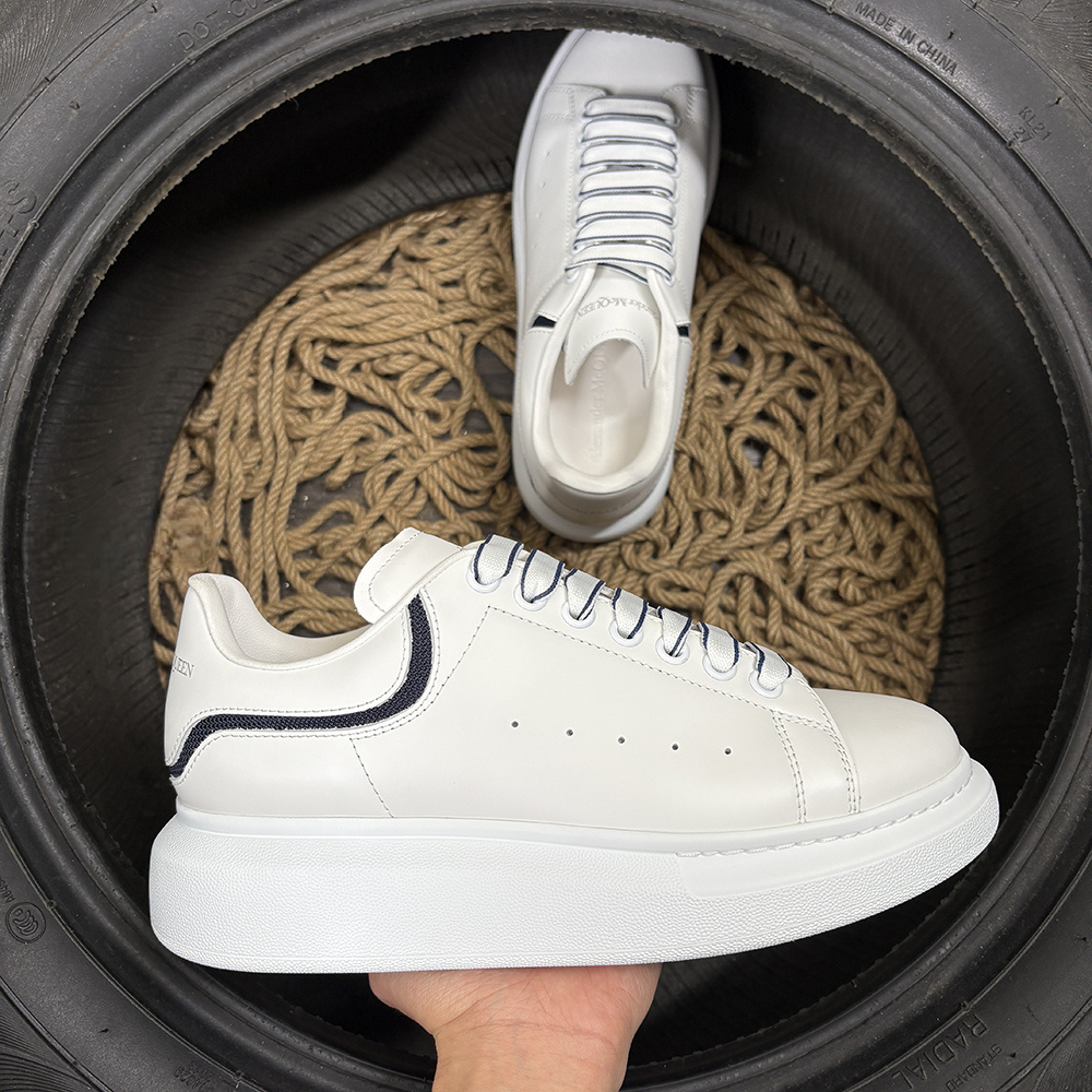 Alexander McQueen Alb Negru - prezentare produs