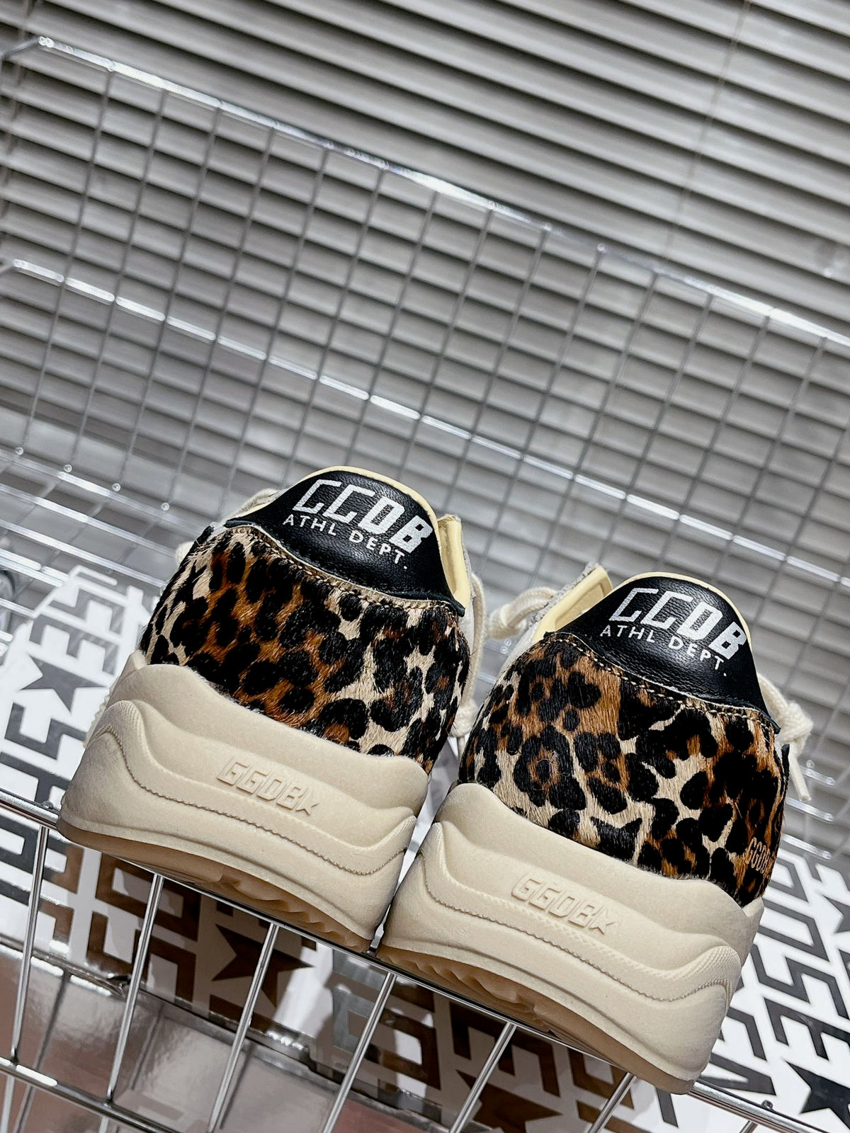 Golden Goose Deluxe G59 Pantofi sport - prezentare produs