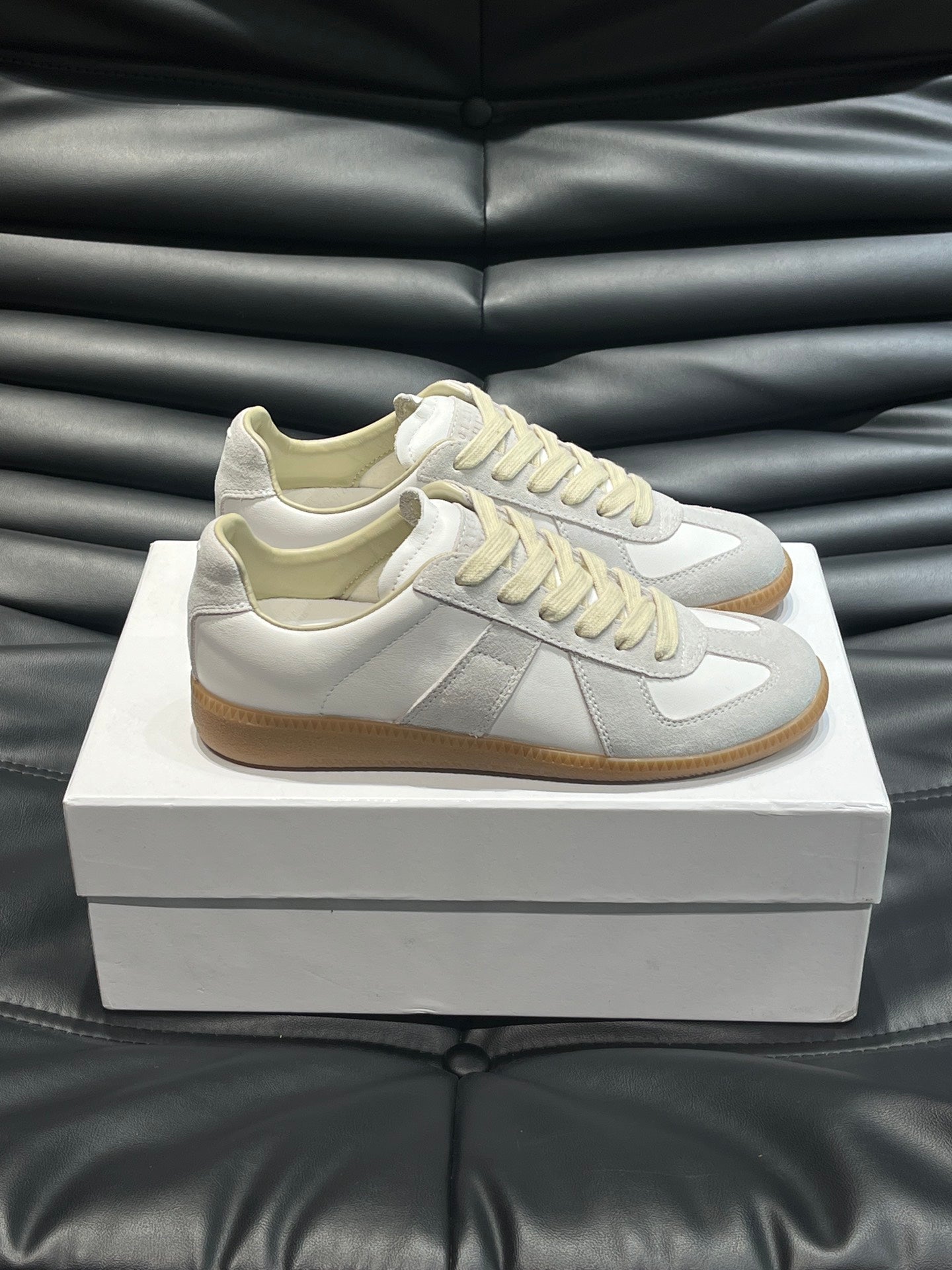 Maison Margiela Pantofi sport Alb - prezentare produs