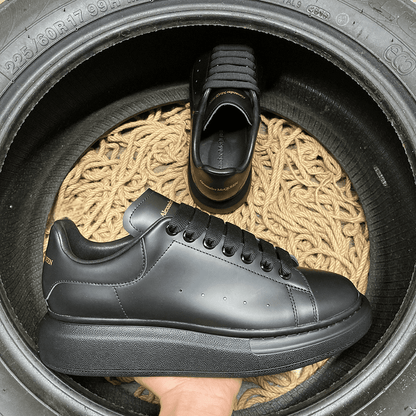 Alexander McQueen Full Negru - prezentare produs
