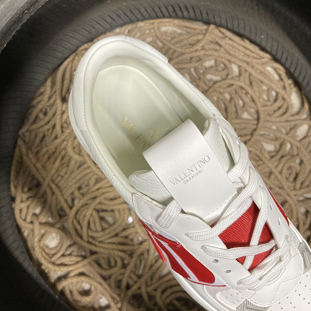 Valentino V7TN Trainers Roșu - prezentare produs