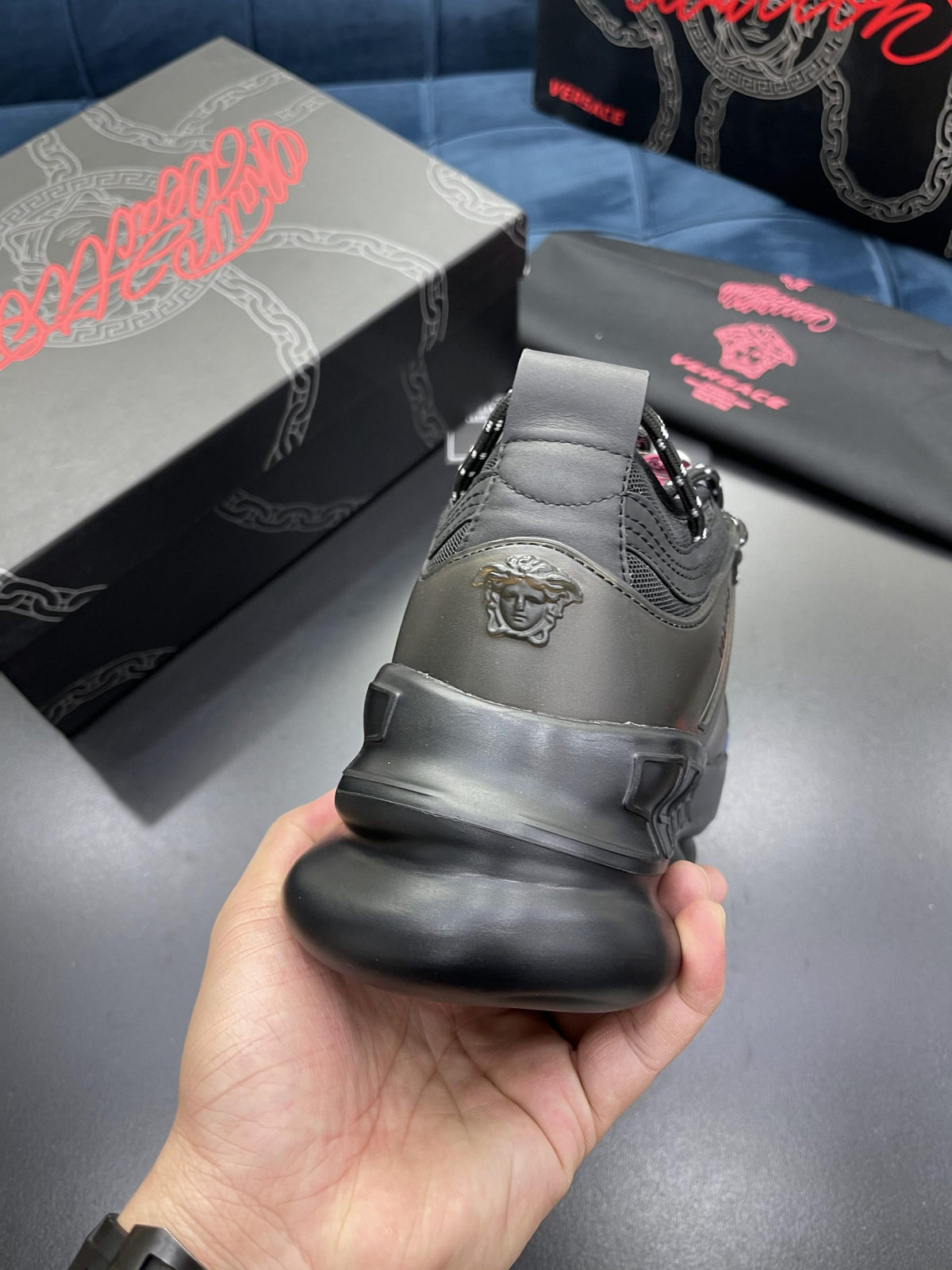 Versace Chain Reaction Violet Negru Pantofi sport - prezentare produs