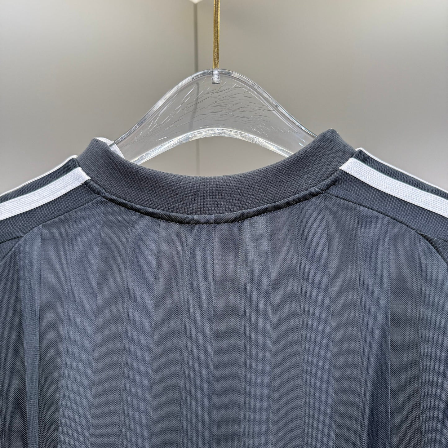 Balenciaga T Cămașă Exclusive - prezentare produs