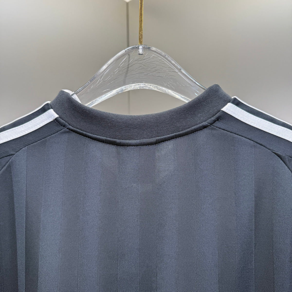 Balenciaga T Cămașă Exclusive - prezentare produs