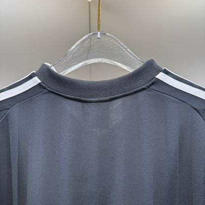 Balenciaga T Cămașă Exclusive - prezentare produs