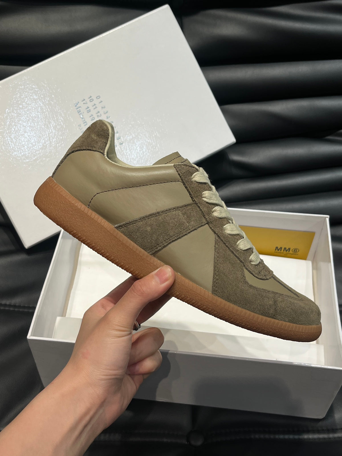 Maison Margiela Trainers Earth - prezentare produs