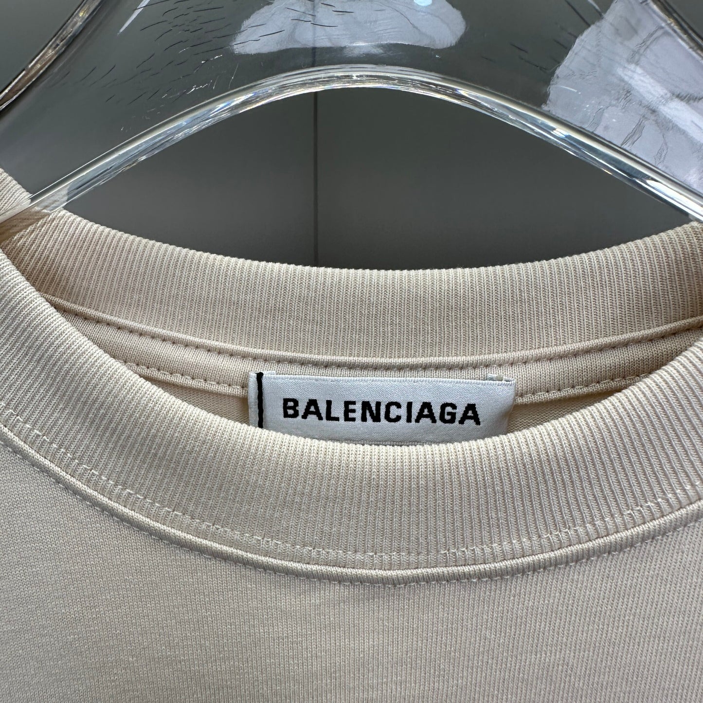 Balenciaga T Cămașă Exclusive - prezentare produs