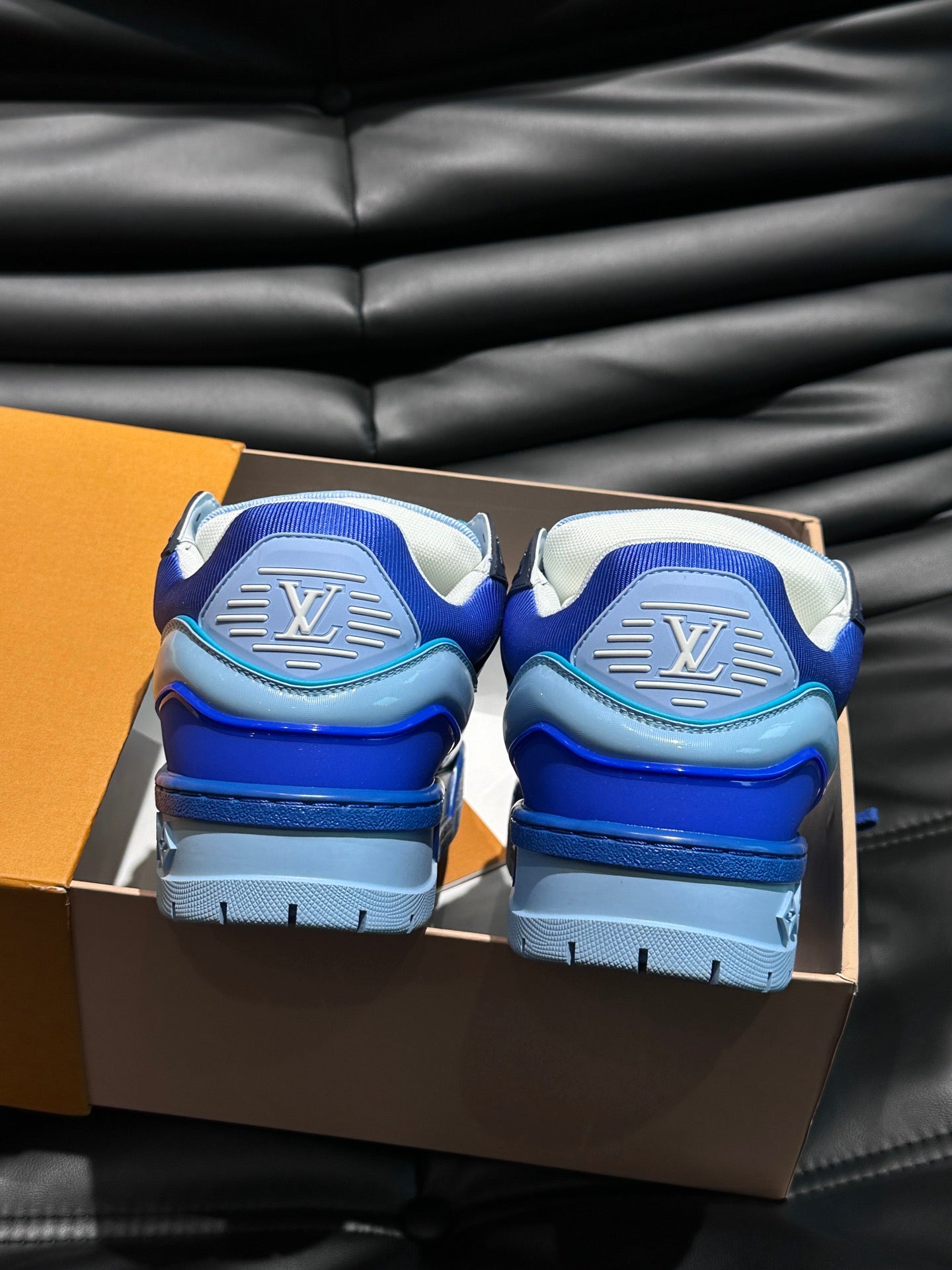 Louis Vuitton LV Trainers Maxi Albastru - prezentare produs