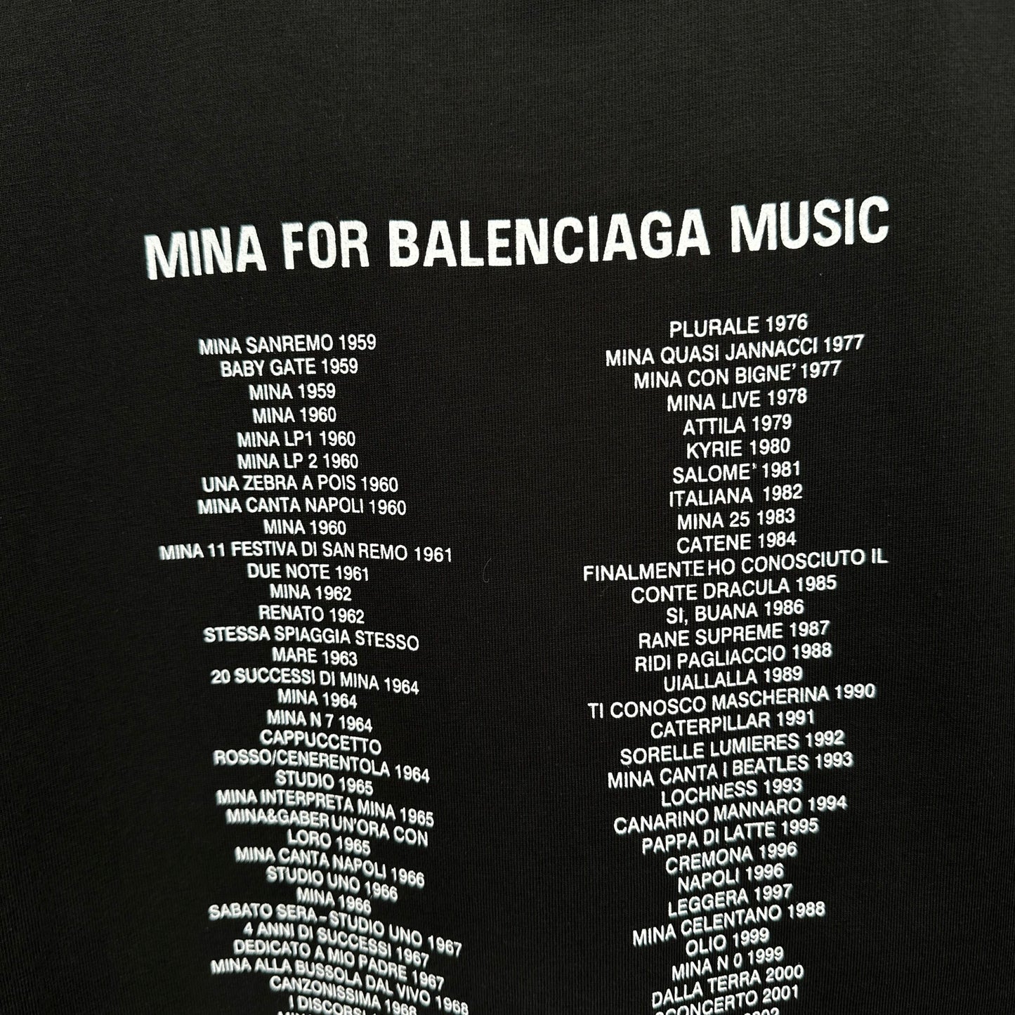 Balenciaga T Cămașă Exclusive - prezentare produs