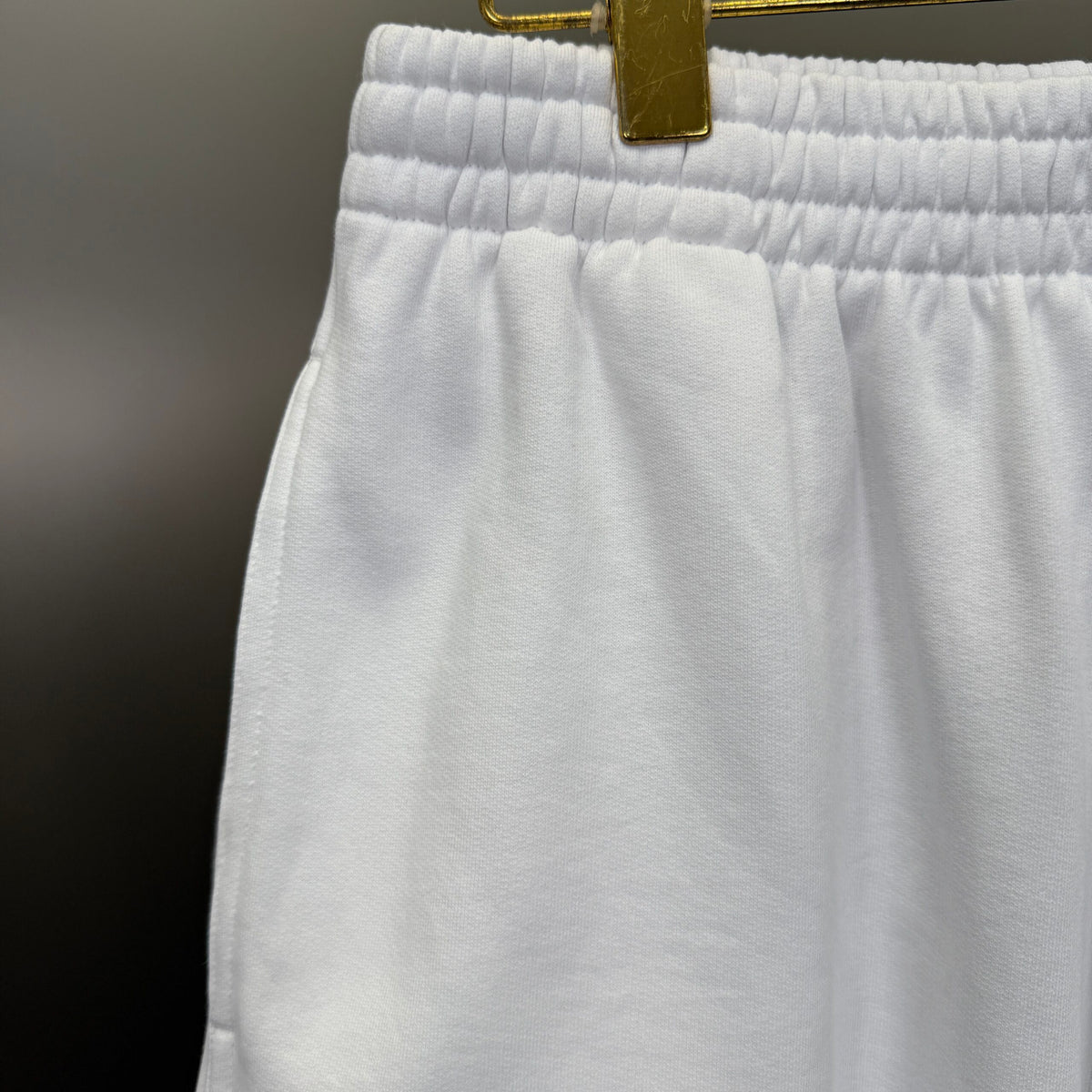 Balenciaga Short Exclusive Clothing - prezentare produs